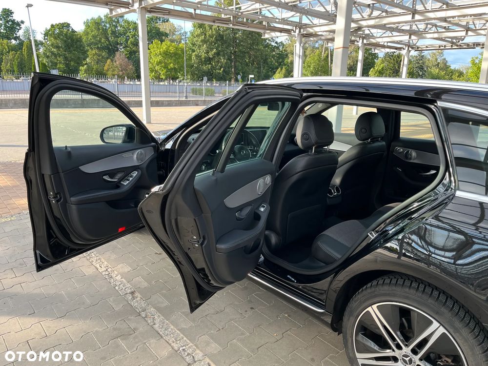 Mercedes-Benz Klasa C 300 de 9G-TRONIC Avantgarde - 14