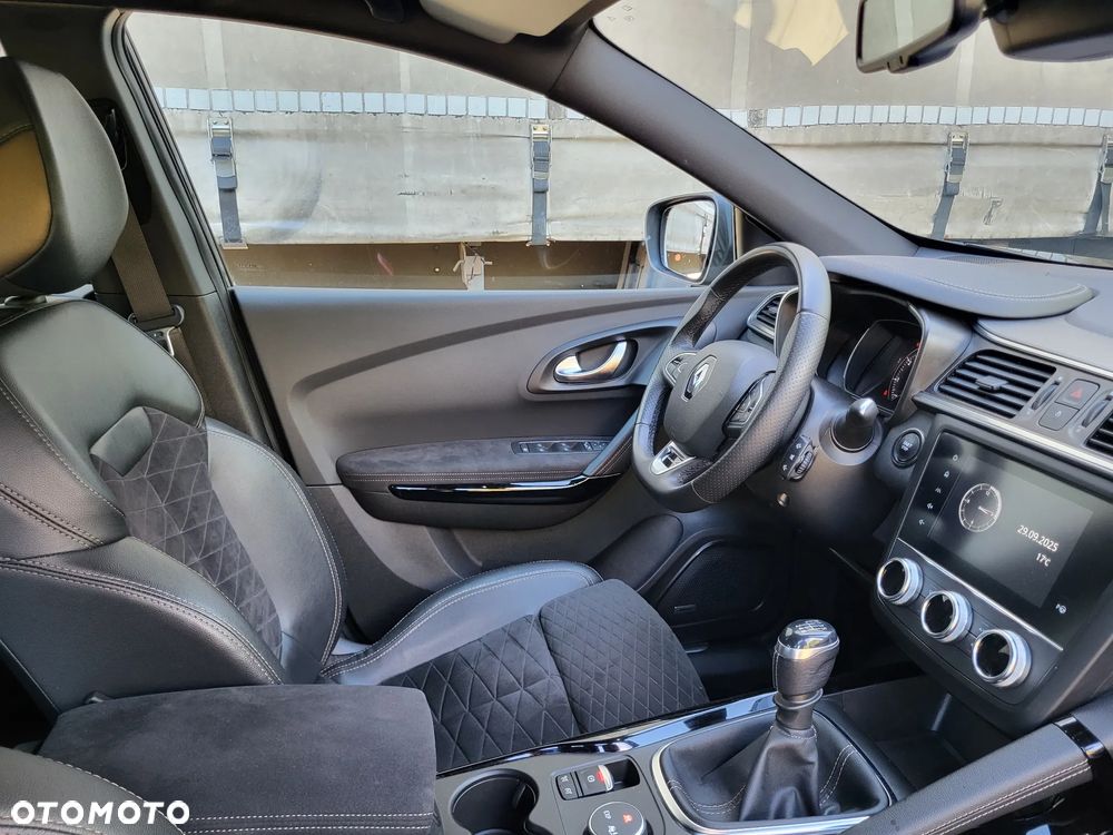 Renault Kadjar 1.3 TCe FAP Black Edition - 37
