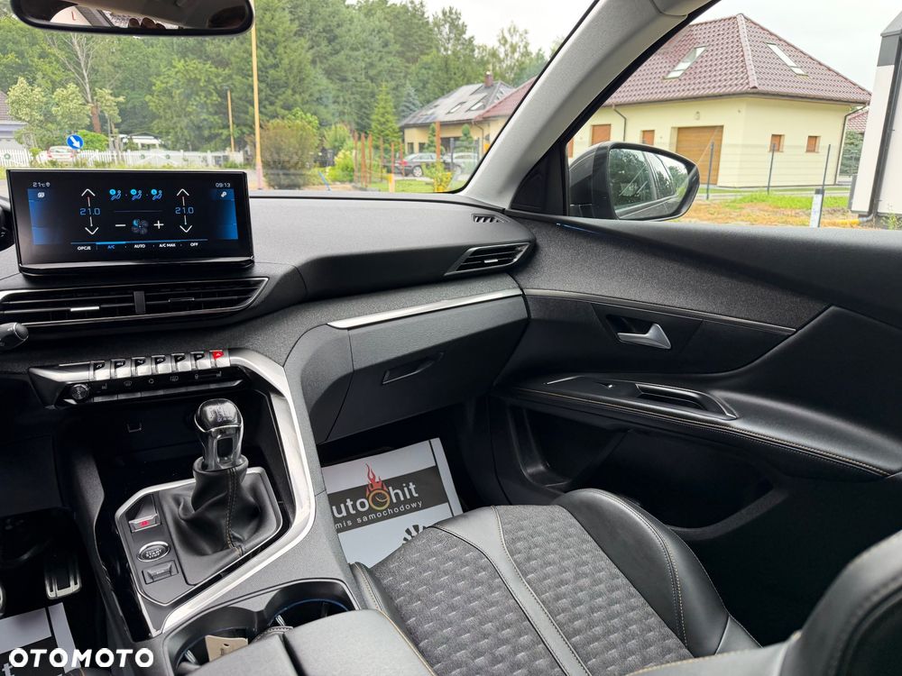 Peugeot 5008 1.5 BlueHDi Road Trip S&S - 27