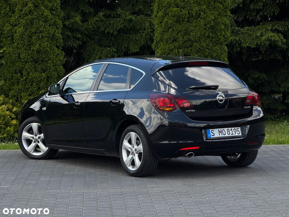 Opel Astra 1.4 Turbo Design Edition - 22