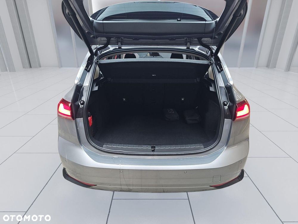 BMW Seria 2 218i - 20