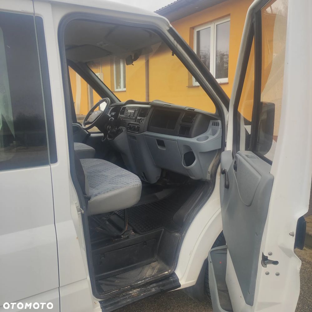 Ford Transit - 6