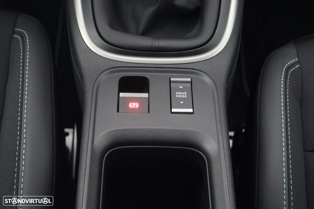 Jeep Avenger 1.2 GSE T3 Altitude - 19