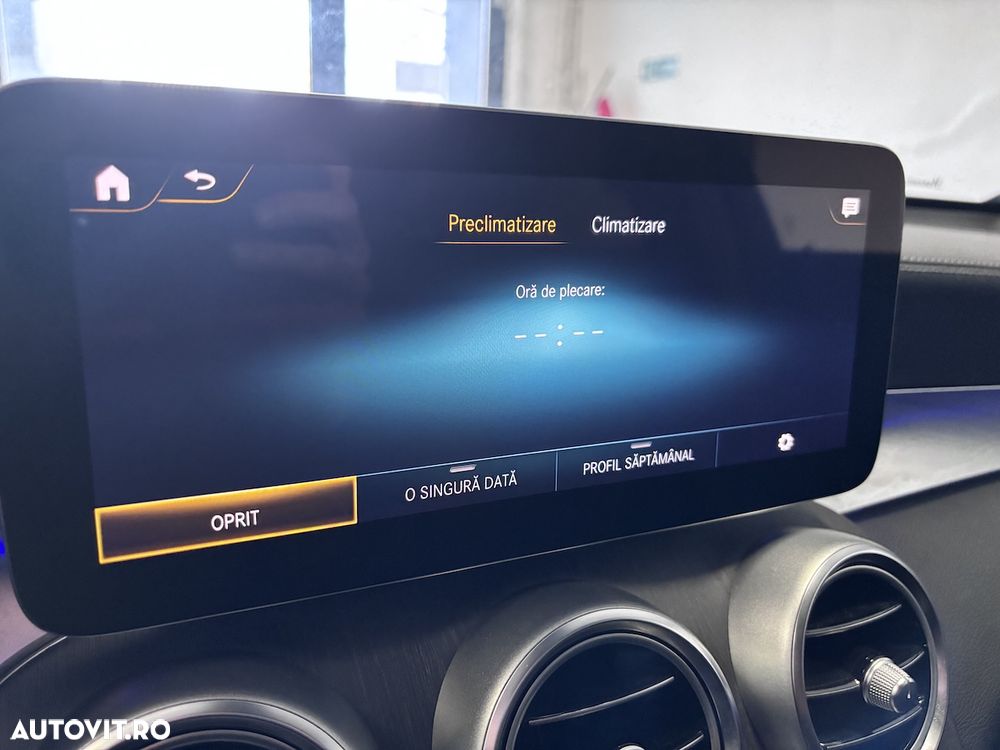 Mercedes-Benz GLC 300 e 4Matic 9G-TRONIC AMG Line Advanced - 30