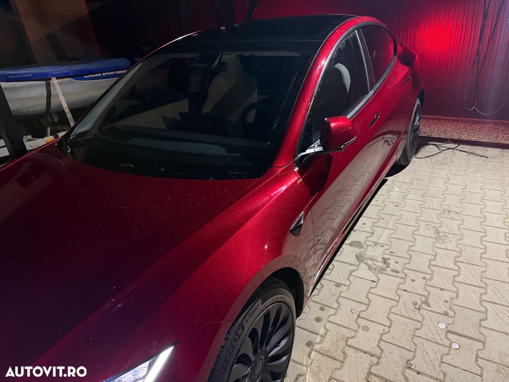 Tesla Model 3 2023 photo 3