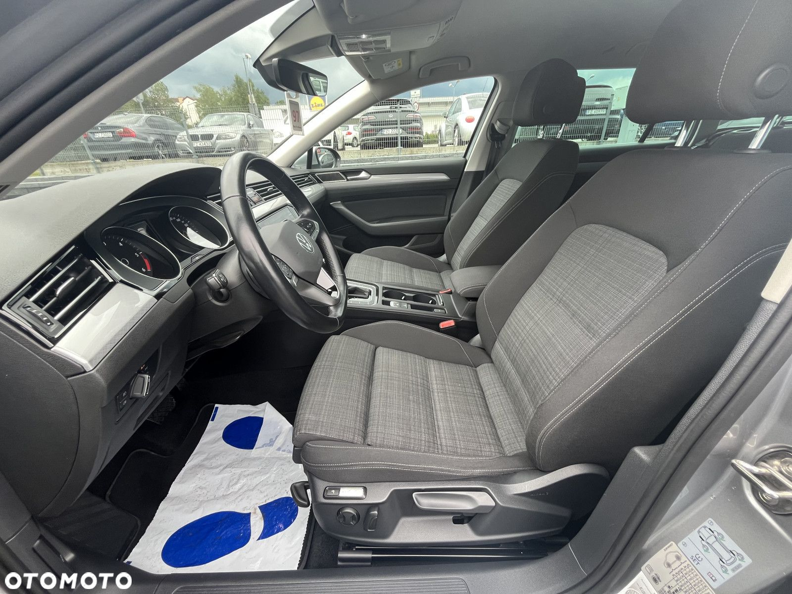 Volkswagen Passat 2.0 TDI EVO Business DSG - 12