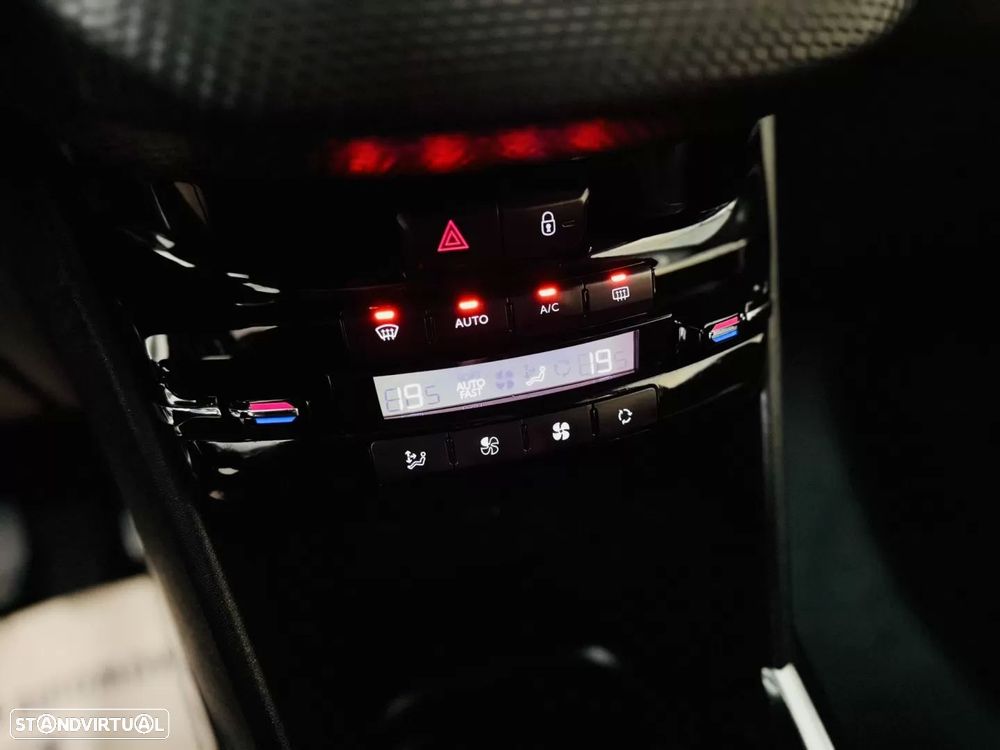 Peugeot 2008 1.6 e-HDi Allure - 44