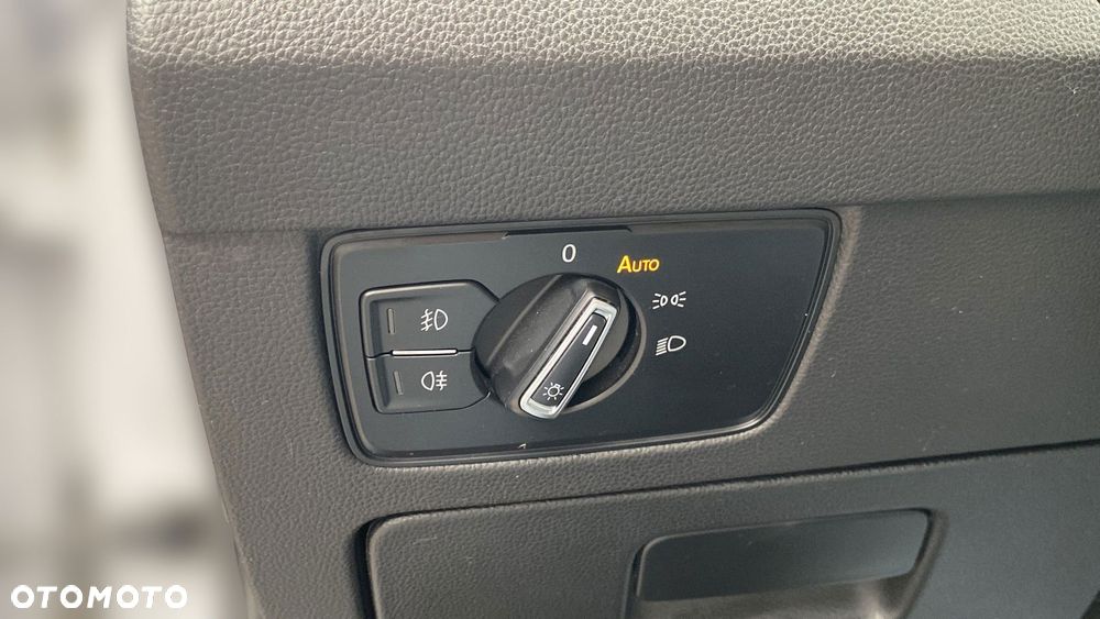 Volkswagen Passat - 21