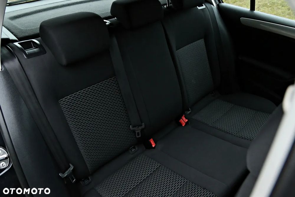 Volkswagen Golf 1.6 TDI Trendline - 9