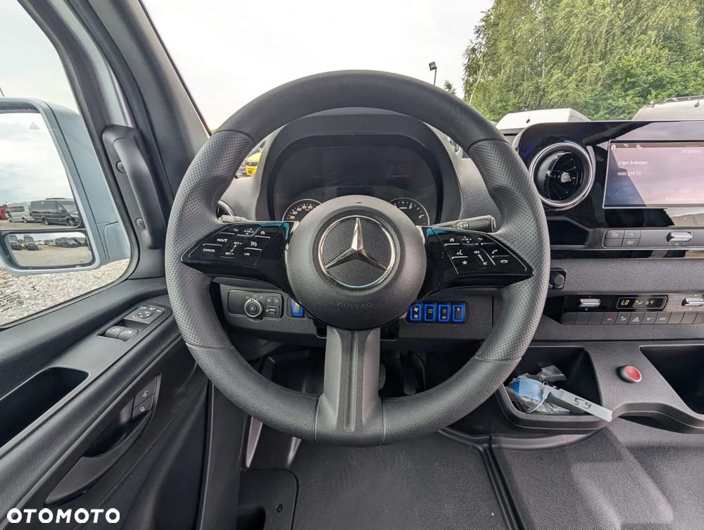 Mercedes-Benz Sprinter 519 - 16