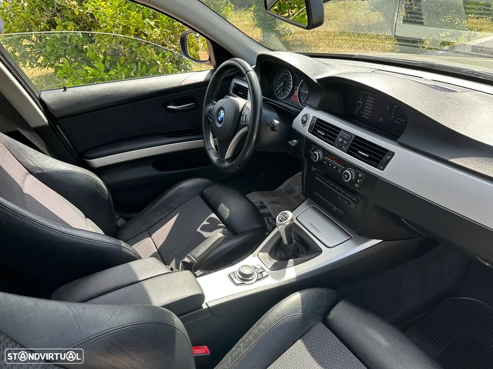 BMW 318 d Navigation - 44