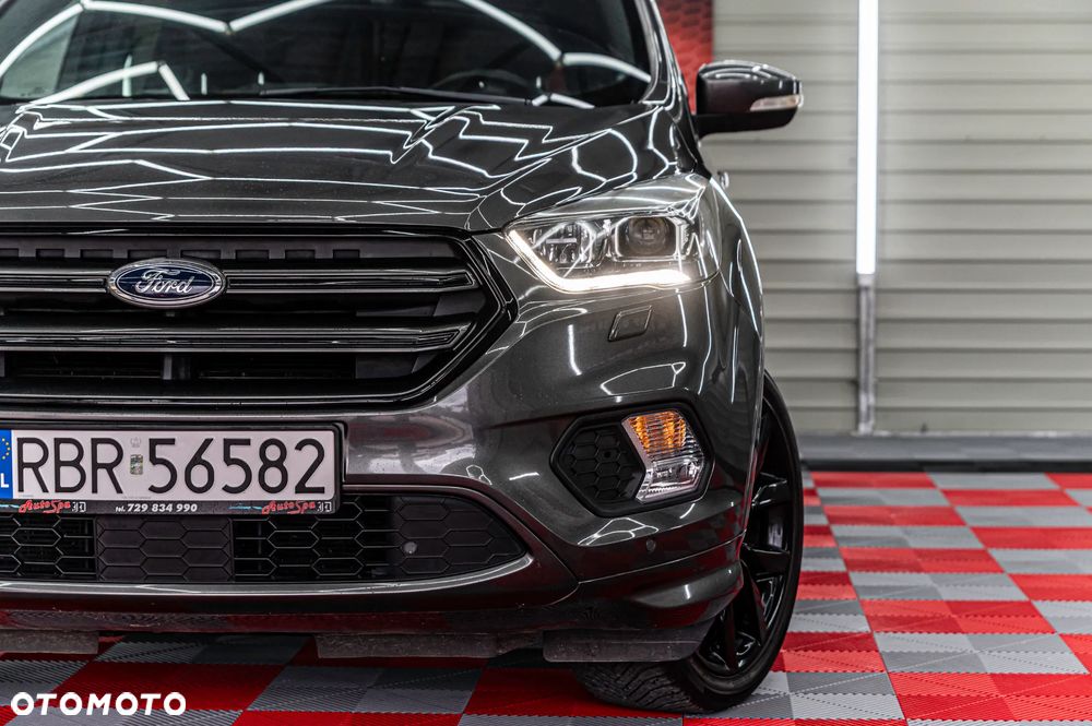 Ford Kuga 1.5 EcoBoost 2x4 ST-Line - 11