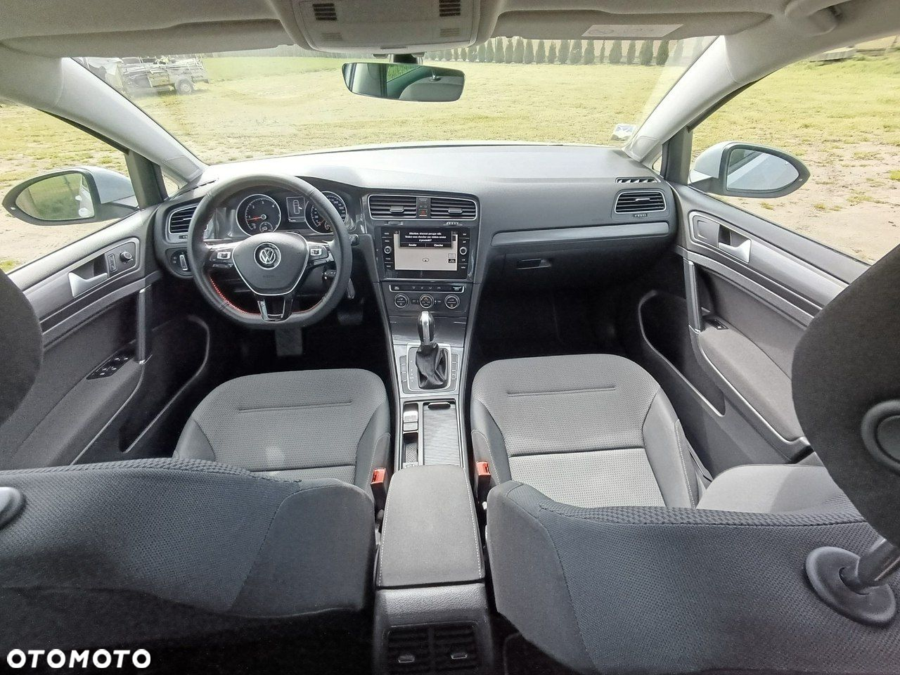 Volkswagen Golf - 18