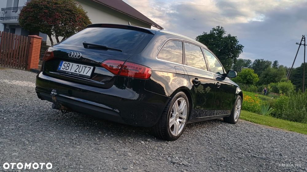 Audi A4 Avant 2.0 TDI DPF Ambiente - 12