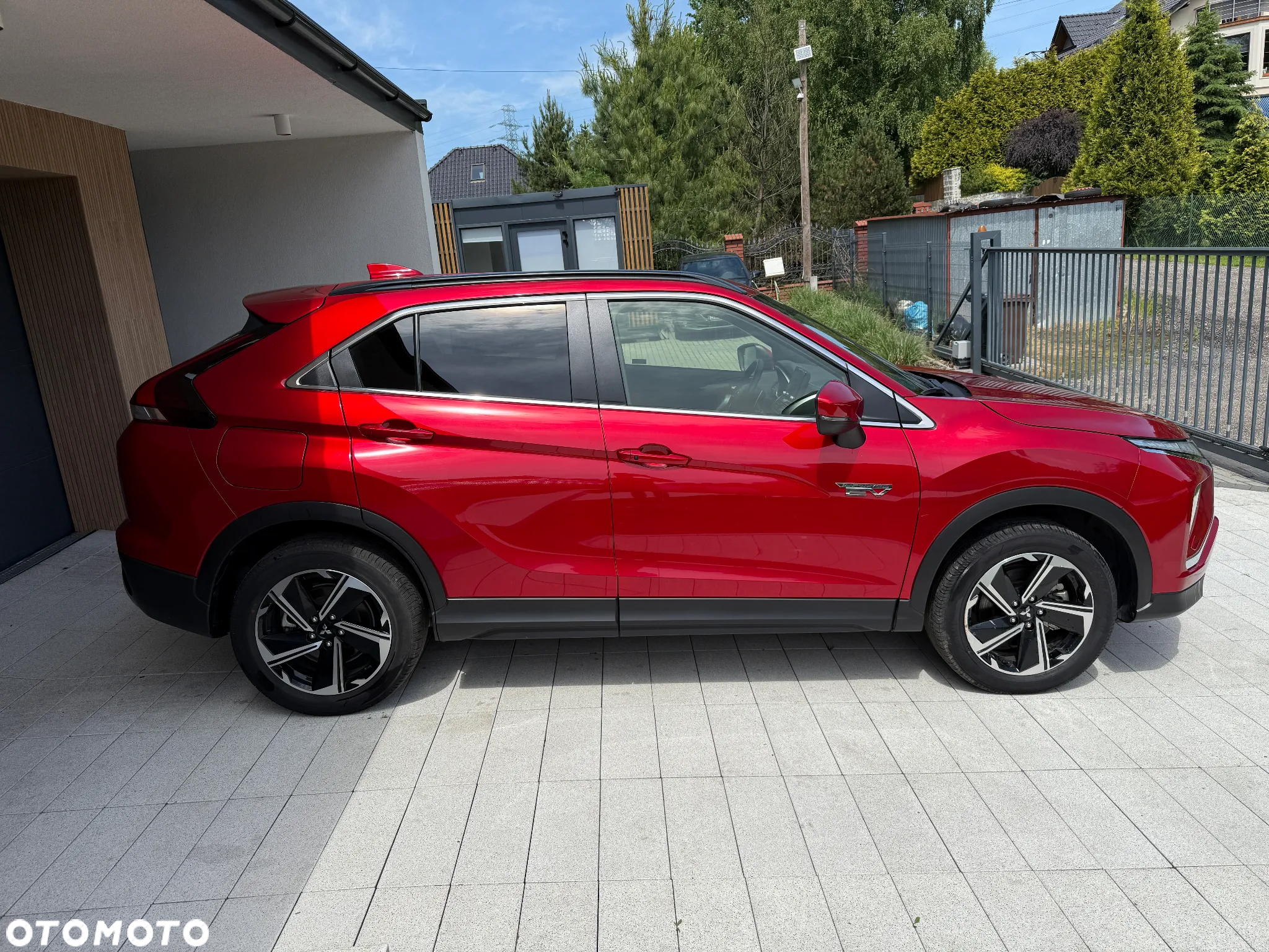Mitsubishi Eclipse Cross Plug-In Hybrid 4WD Top - 4