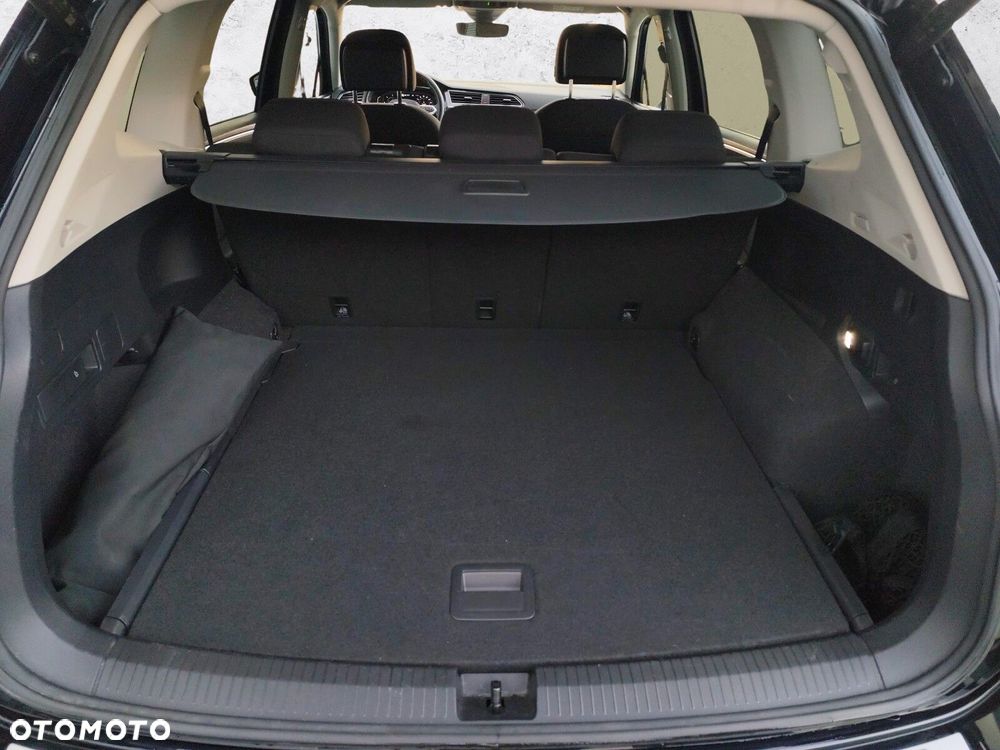 Volkswagen Tiguan Allspace 2.0 TDI 4Mot Elegance DSG - 18