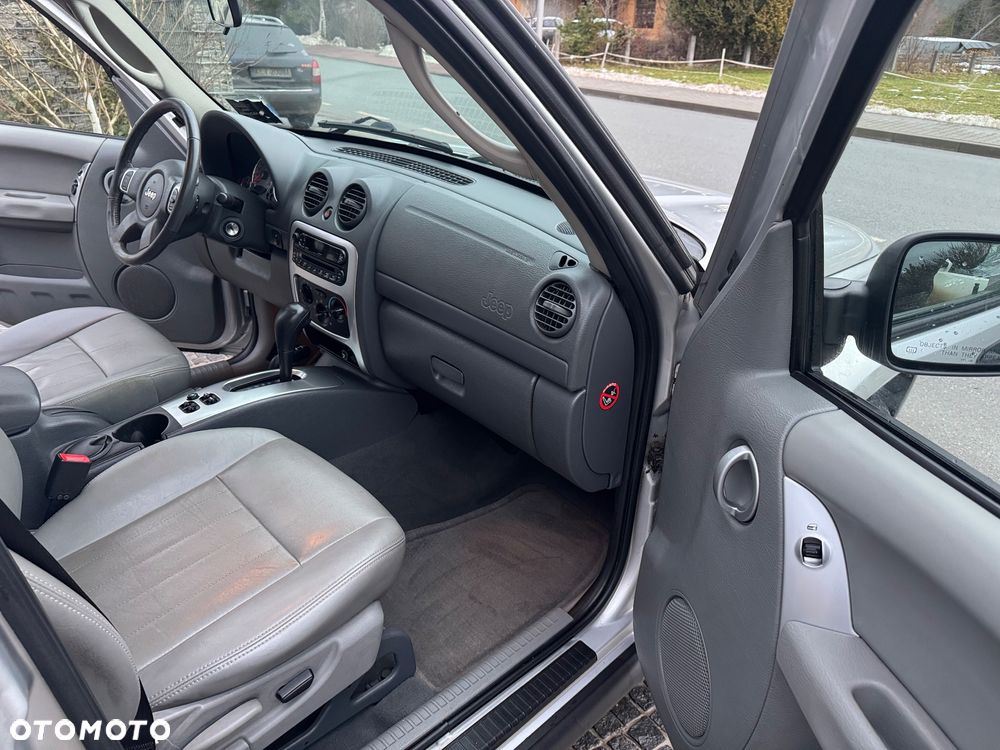 Jeep Cherokee 2.8 CRD Automatik Limited - 34