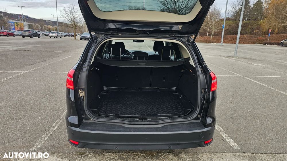 Ford Focus - 9