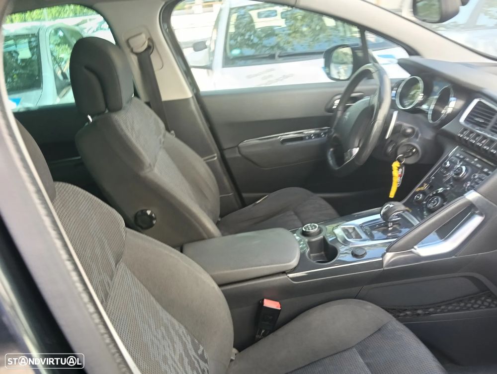Peugeot 3008 2.0 HDi Hybrid4 - 16