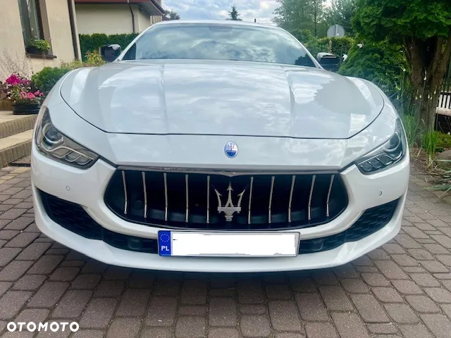 Maserati Ghibli S - 12