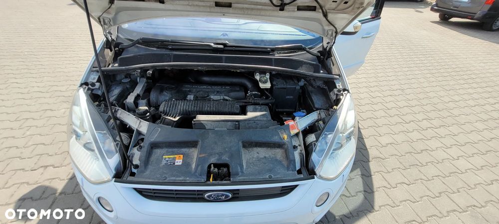Ford S-Max 2.5 Titanium - 29