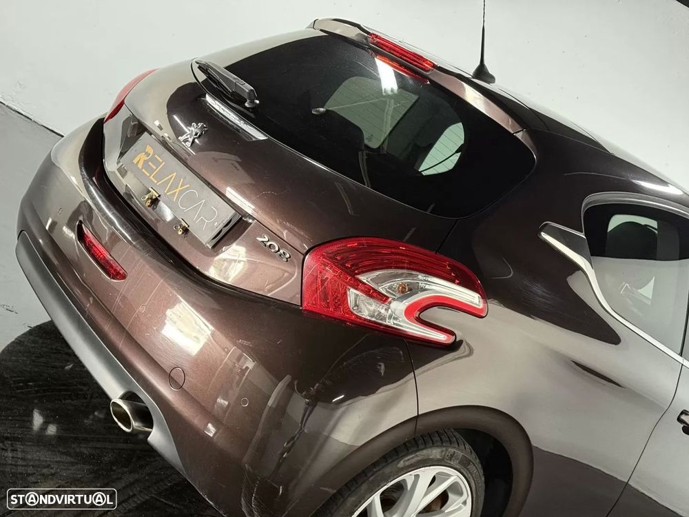 Peugeot 208 120 VTI Allure - 11