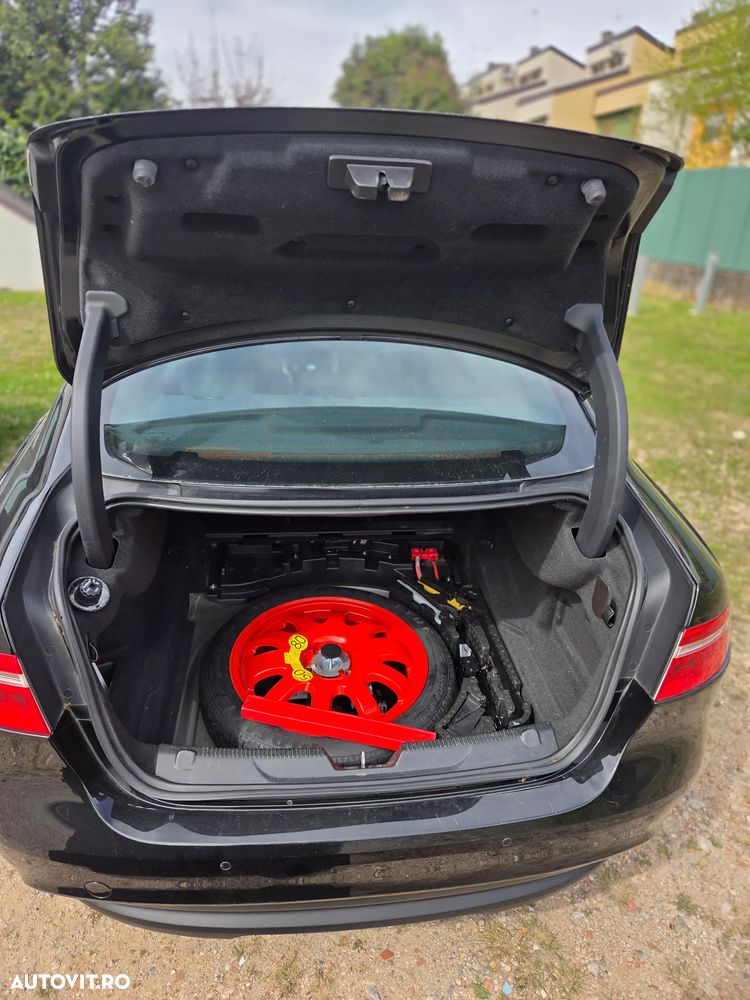 Jaguar XE 2.0 Prestige - 15