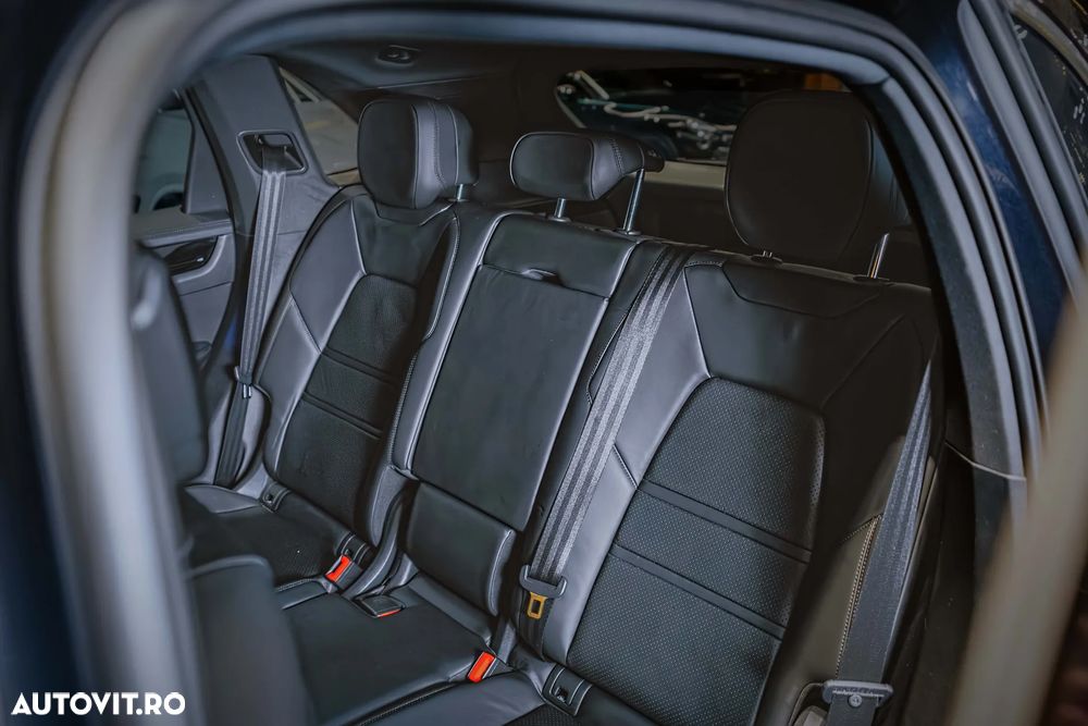 Porsche Cayenne Tiptronic S Platinum Edition - 13