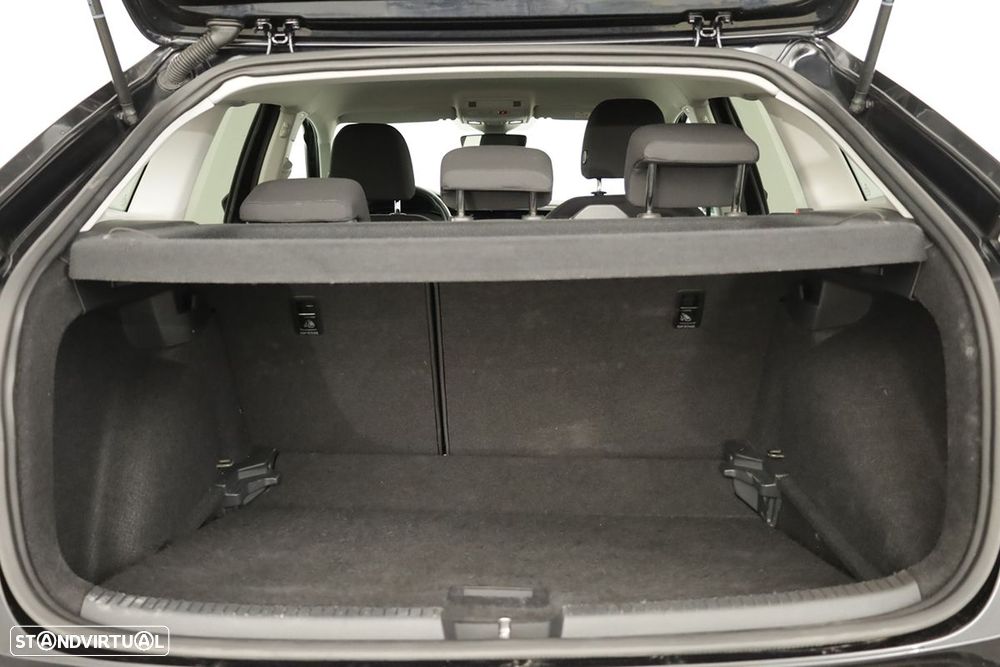 VW Taigo 1.0 TSI Urban DSG - 21