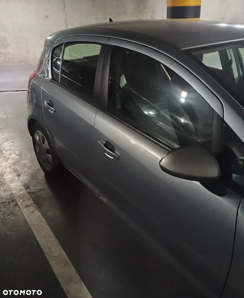 Opel Corsa 1.2 16V Essentia - 12
