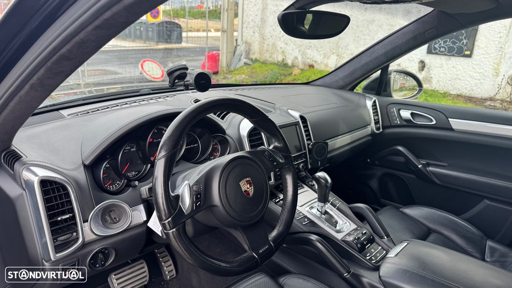 Porsche Cayenne Turbo - 7