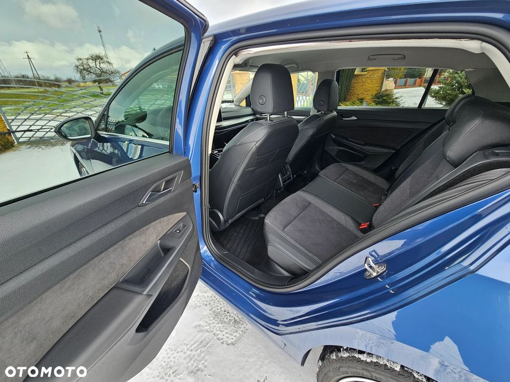 Volkswagen Golf - 11