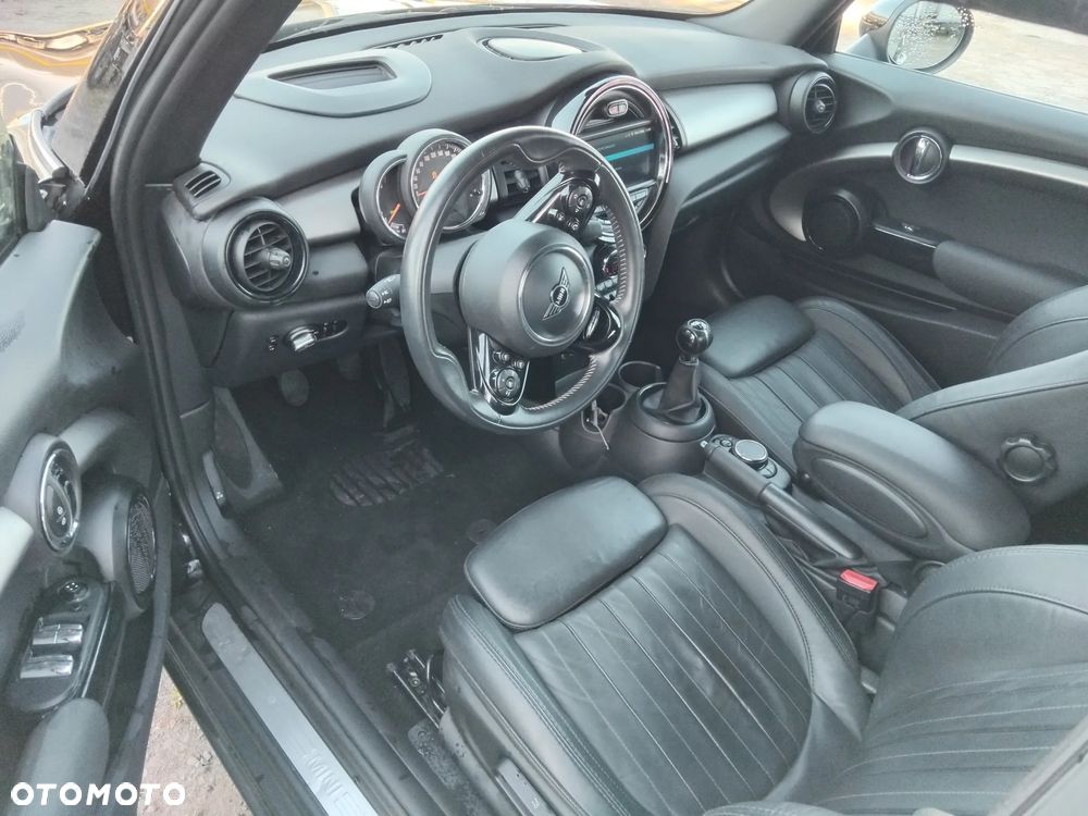 MINI Cooper John Works Trim - 13