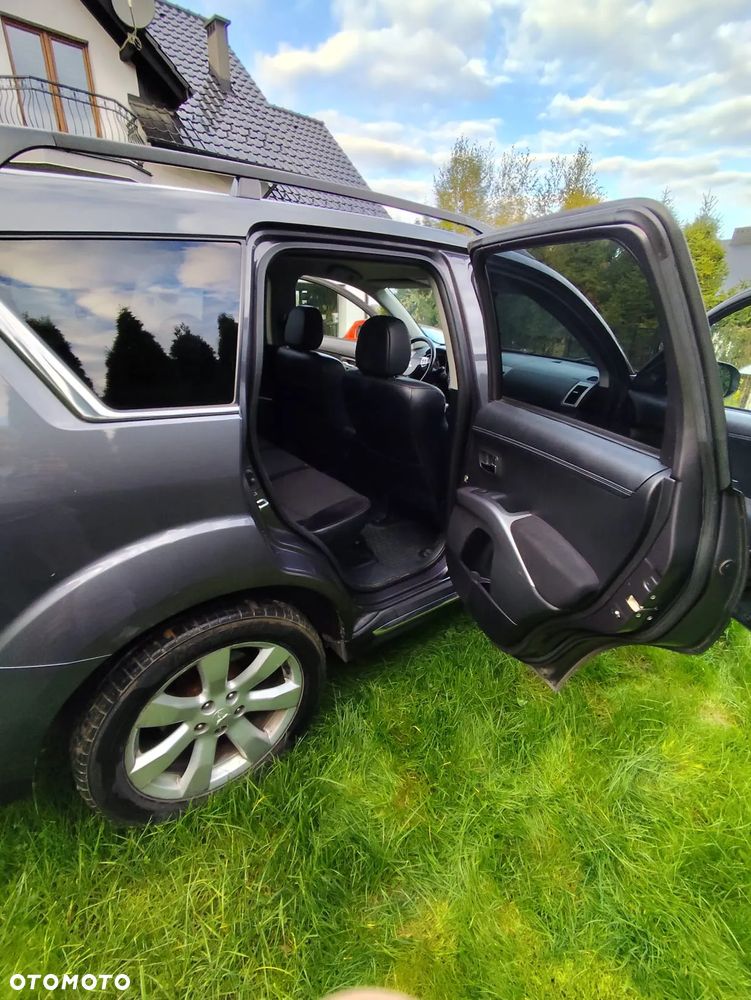 Mitsubishi Outlander 2.0 2WD Invite - 12