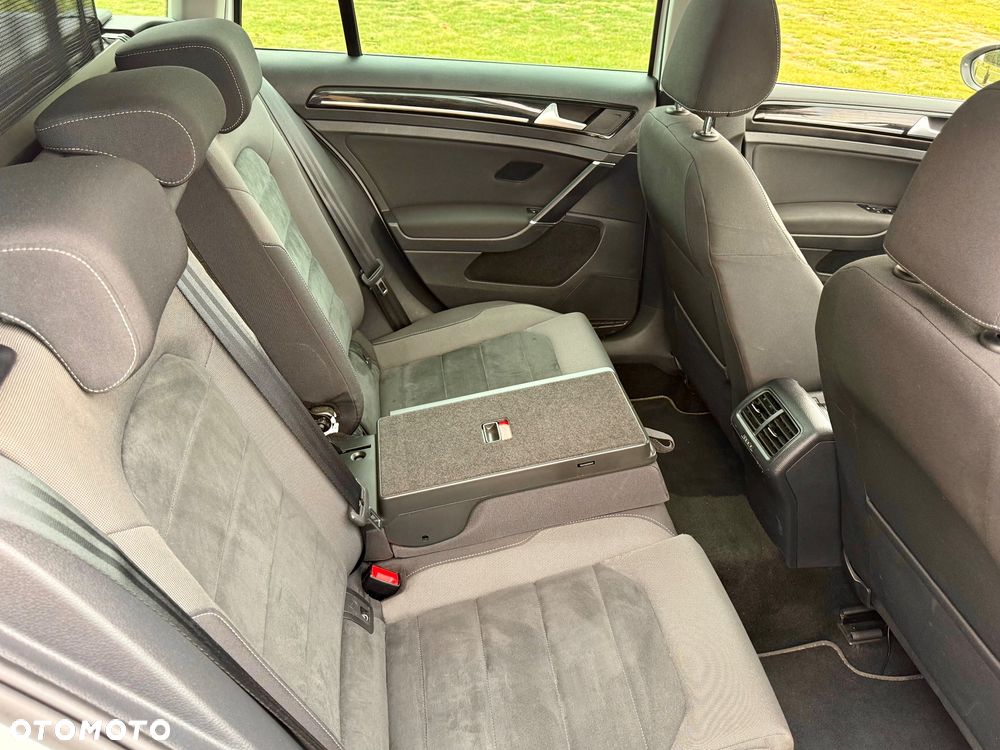 Volkswagen Golf 2.0 BlueTDI Highline - 21