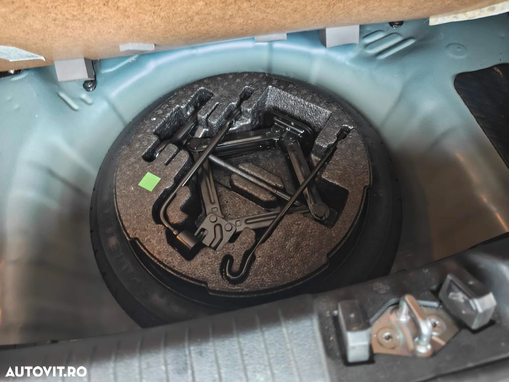 Hyundai i10 1.2 l 79 CP AMT Highway - 16