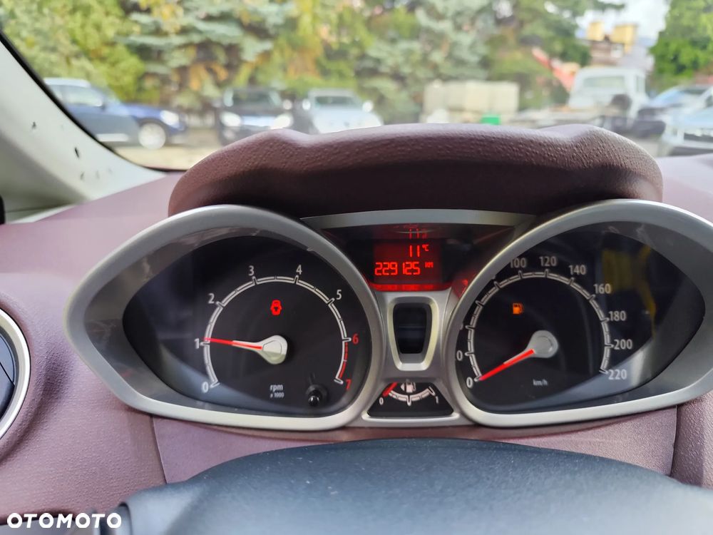 Ford Fiesta - 17