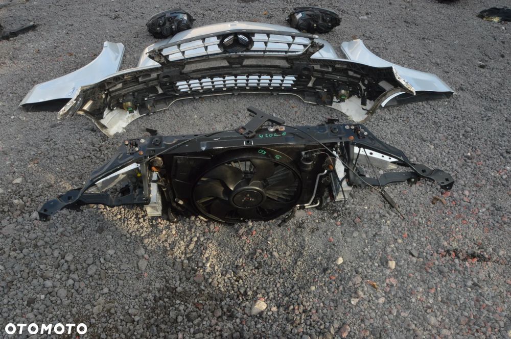Zderzak maska błotnik lampa komplet przód mercedes c-klasa w204  2.2 cdi - 4