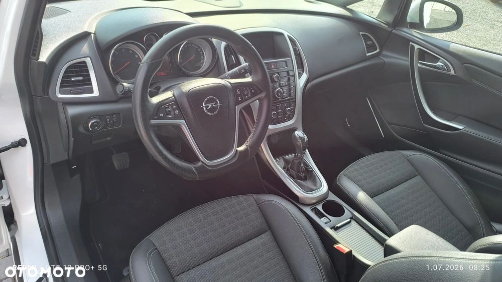 Opel Astra 1.6 Turbo Innovation - 21