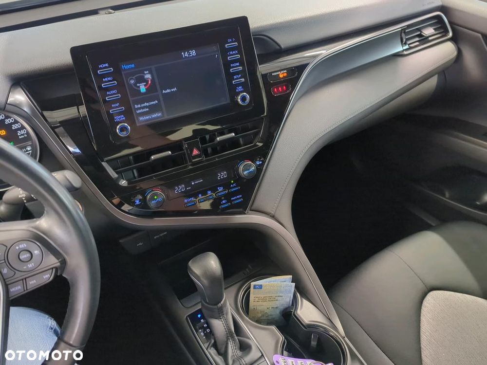 Toyota Camry - 11