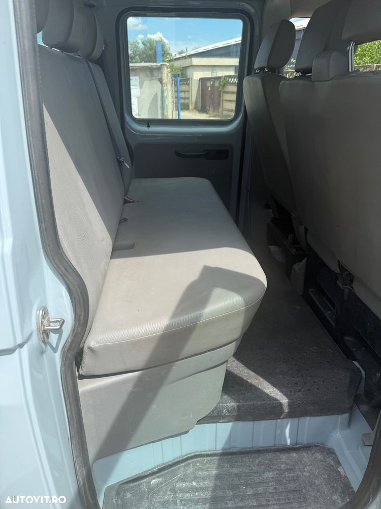 Volkswagen Transporter - 8
