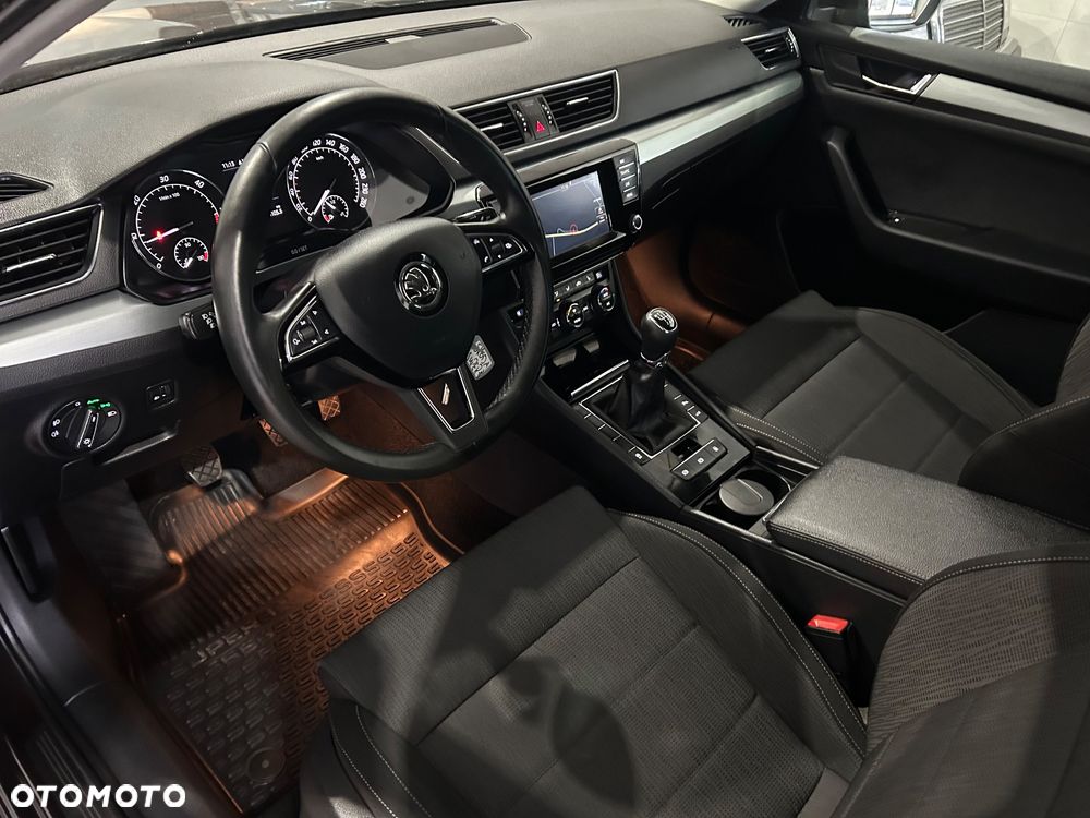 Skoda Superb 1.6 TDI GreenLine - 15