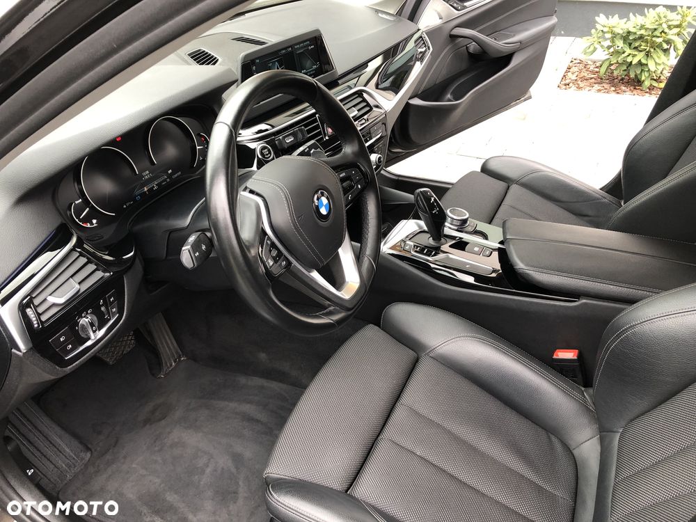 BMW Seria 5 520d Sport Line sport - 14