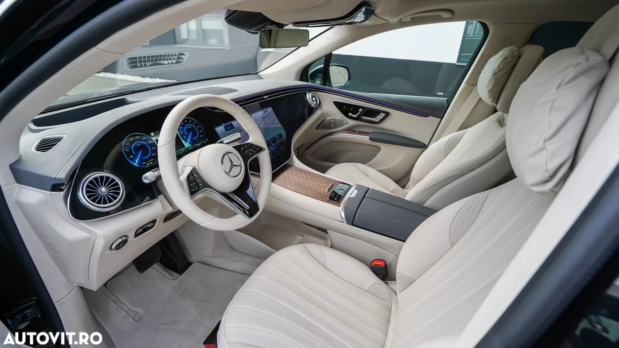 Mercedes-Benz EQS - 8