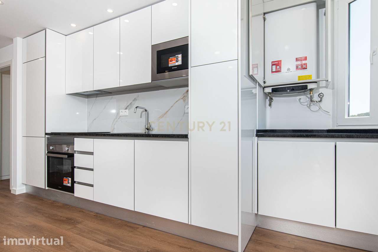 Apartamento T2 Totalmente Remodelado | Rua da Venezuela, Benfica, Lisb - Grande imagem: 4/29