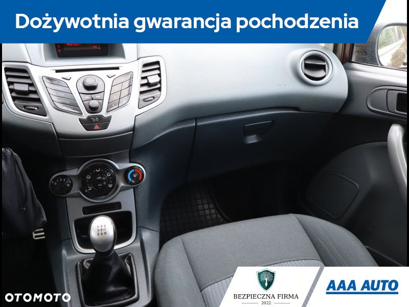 Ford Fiesta - 9