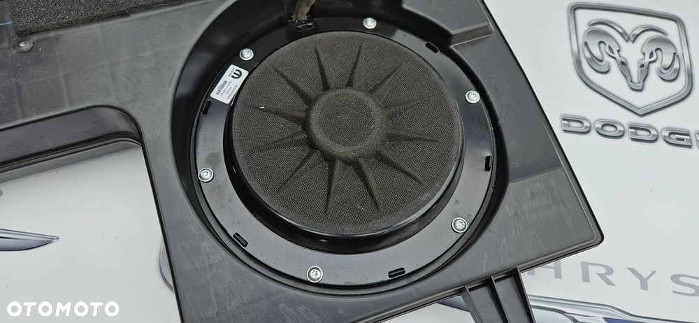 RAM 1500 V 5 2019- Głośnik subwoofer P68277288AB 68277288AB - 4