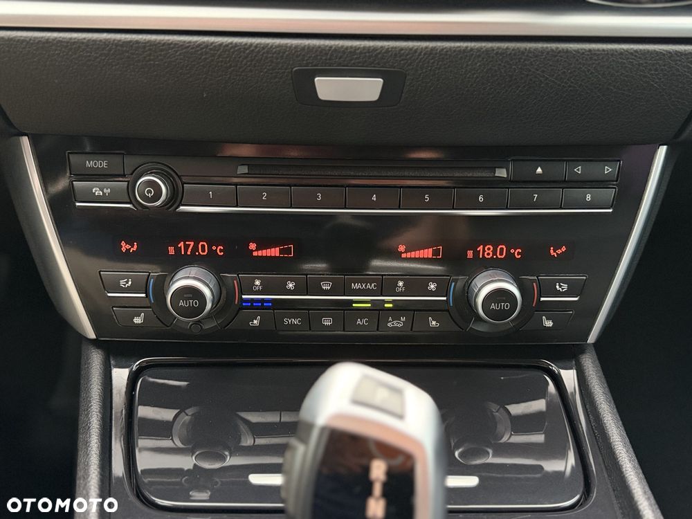 BMW 5GT - 17