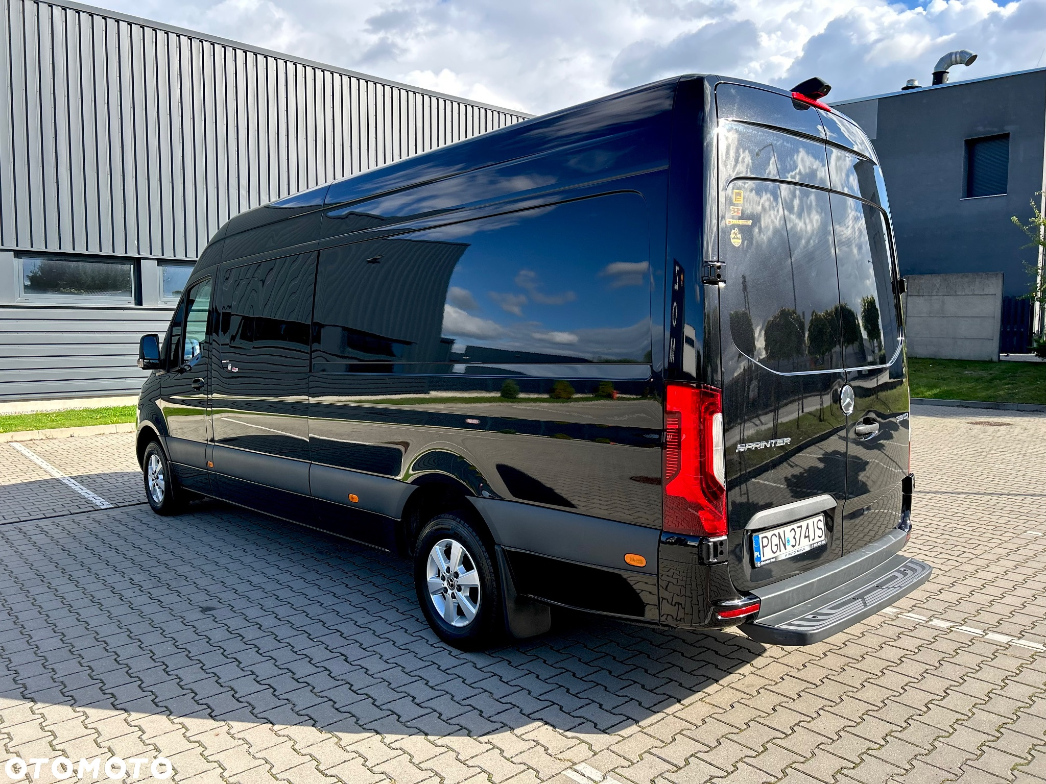 Mercedes-Benz Sprinter - 9