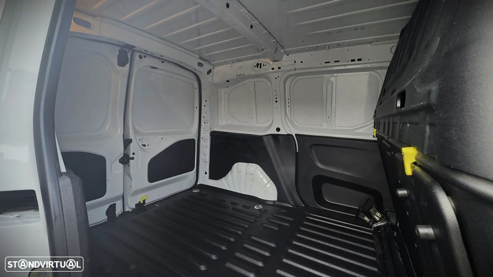 Peugeot PARTNER 1.5 BLUEHDI PRO - 21